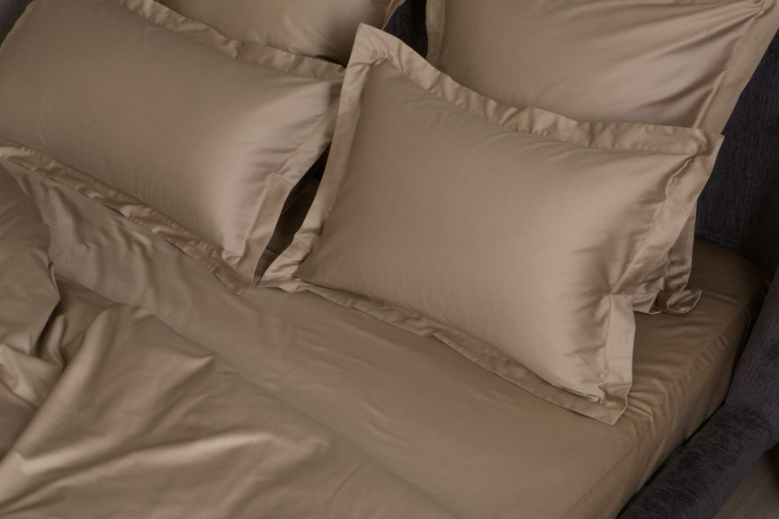 Простыня на резинке из сатина GERMAN GRASS Caramel Beige Allure Grass (Карамельно-бежевый) фото 2